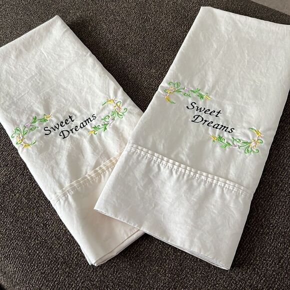 Set (2) Creamy Beige 100% Cotton 540 Thread  Kirkland Embroidered Pillowcases - Picture 6 of 16